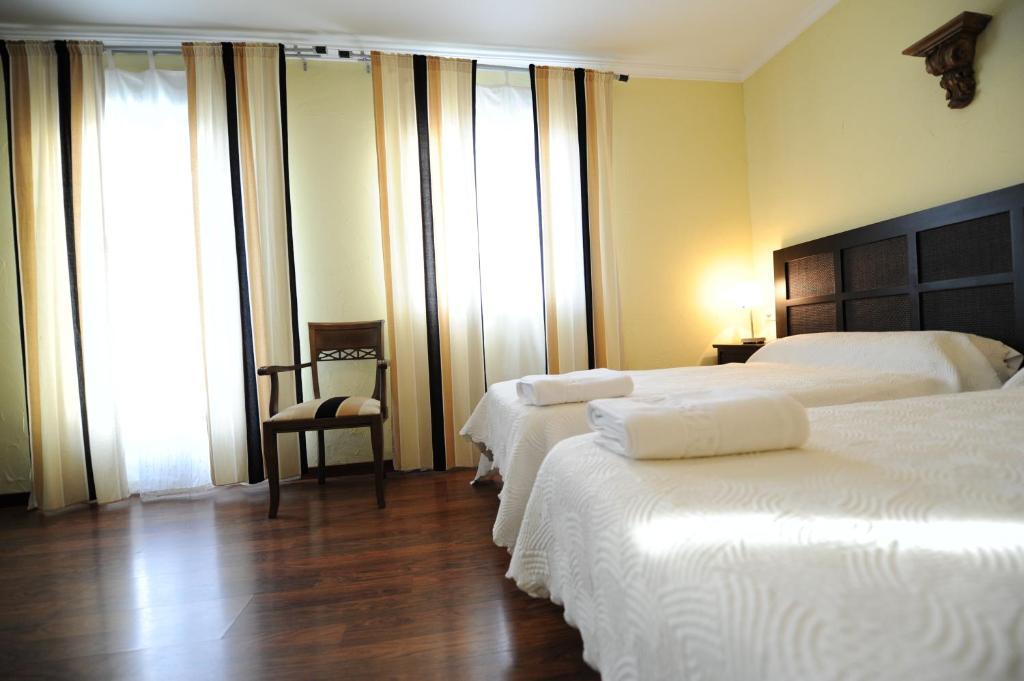 Hotel Montearoma Valverde del Camino Quarto foto